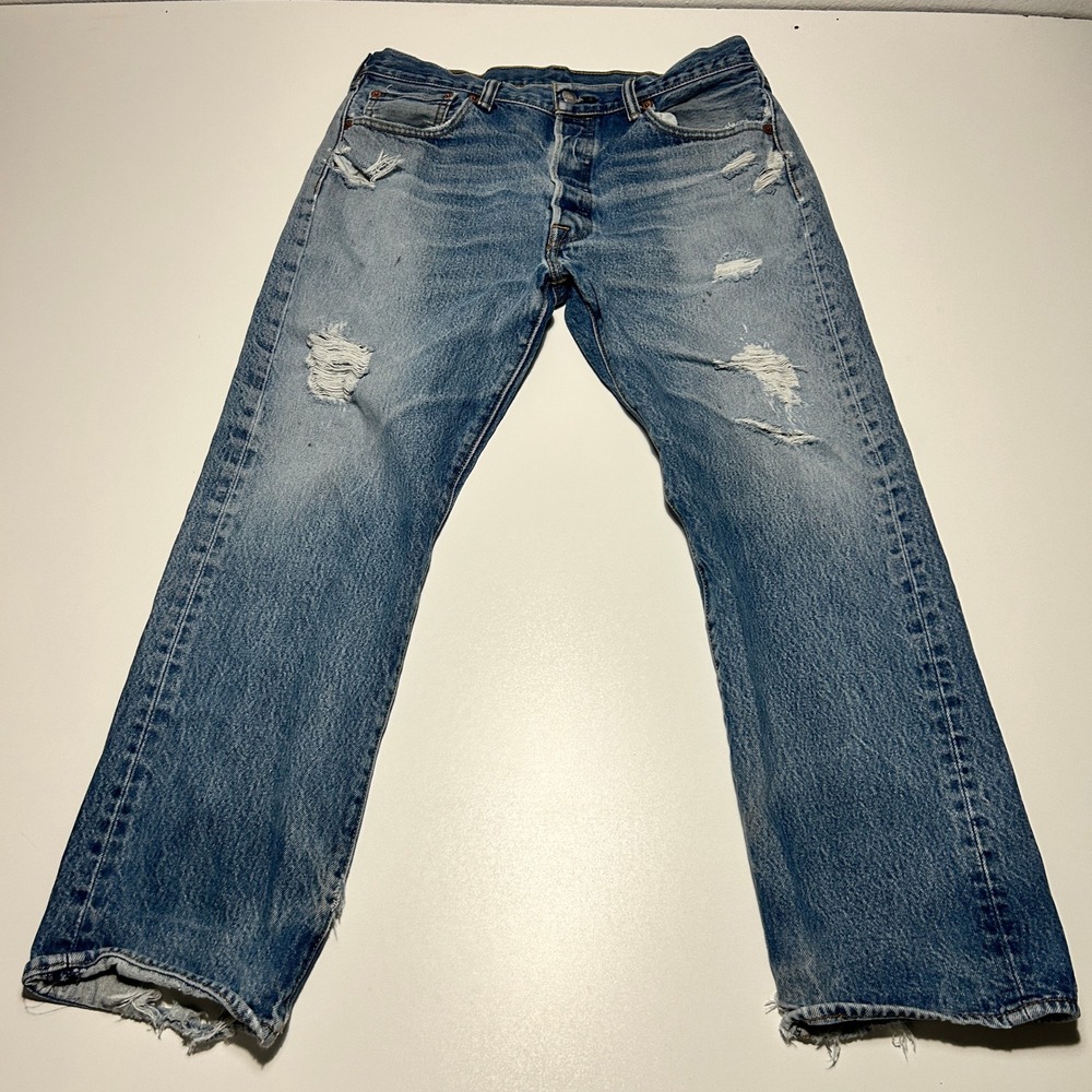 Levis 501 Mens Distressed Straight Leg Jeans Blue Denim 35x30 Actual 35x26.5